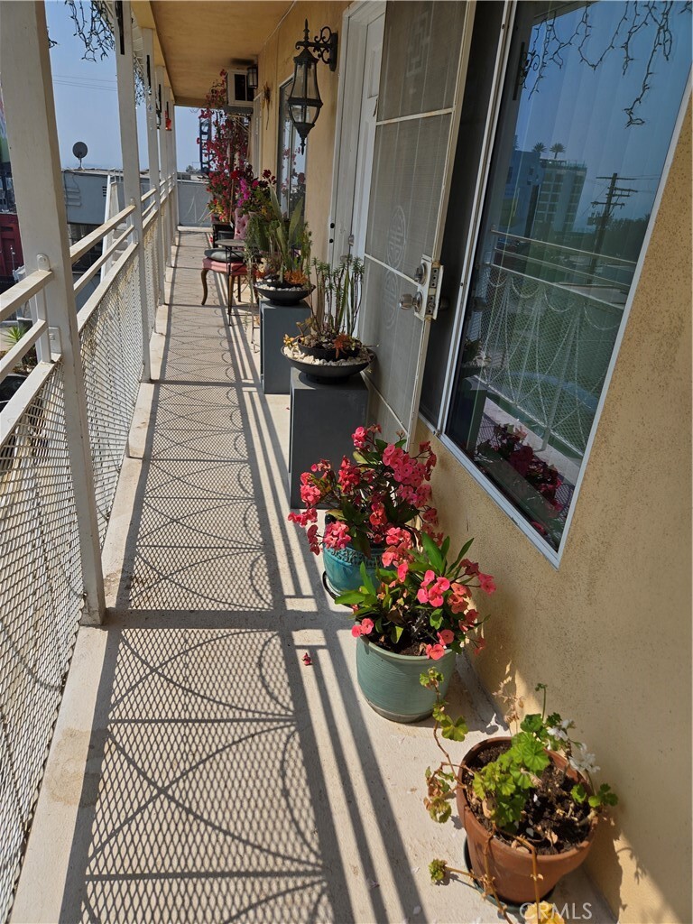Property Photo: 1129 1/2 N Clark Street 1129 1/2 CA 90069