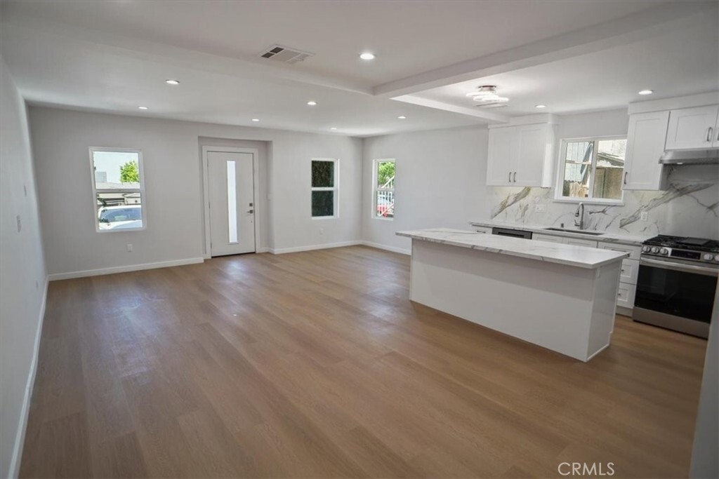 Property Photo:  10326 Silverton Ave  CA 91042 
