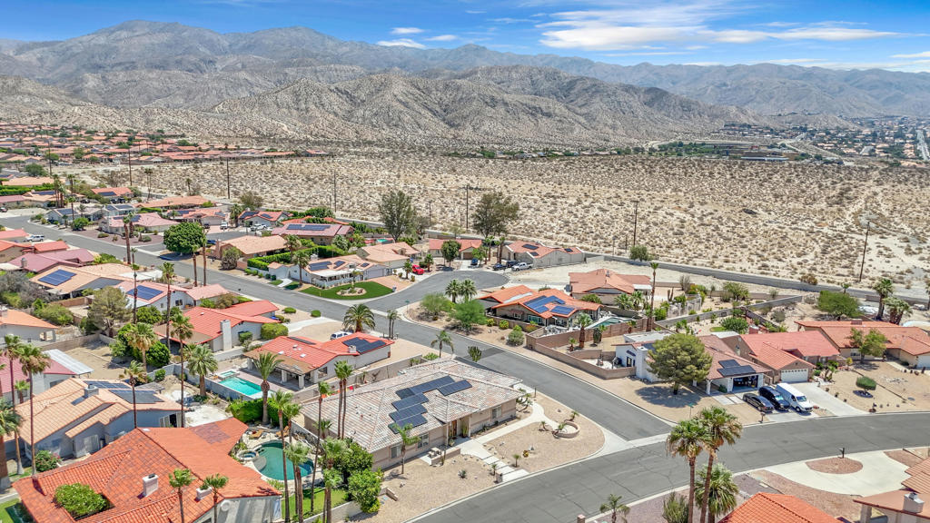 Property Photo:  9590 Hoylake Road  CA 92240 