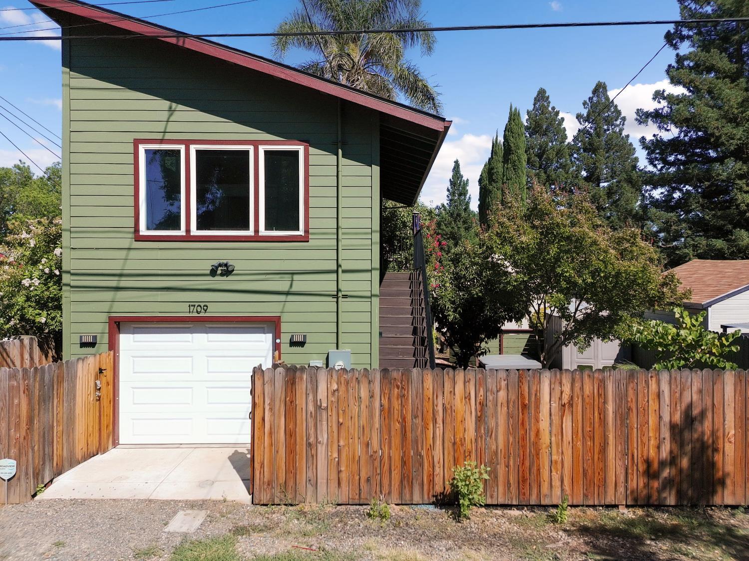 Property Photo: 1708 37th Street CA 95816