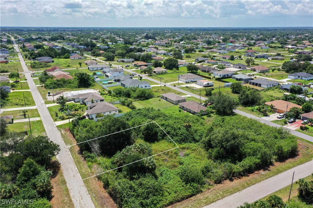 Property Photo: 4117 17th Street SW FL 33976