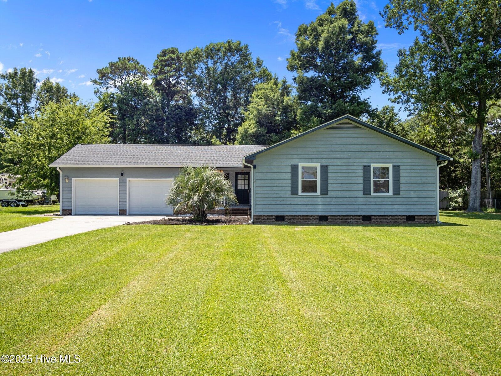 Property Photo: 302 Yaupon Drive NC 28584