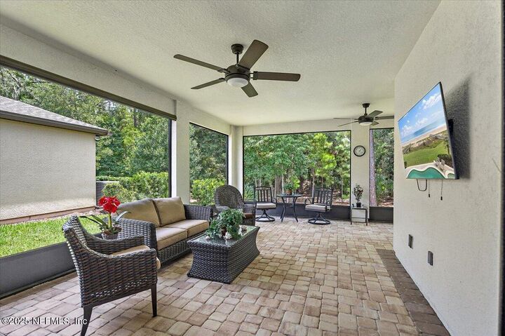 Property Photo:  114 Artist Oaks Court  FL 32095 