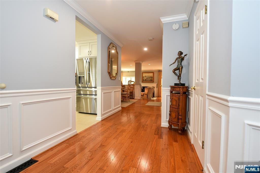 Property Photo: 266 Westervelt Lane NJ 07430