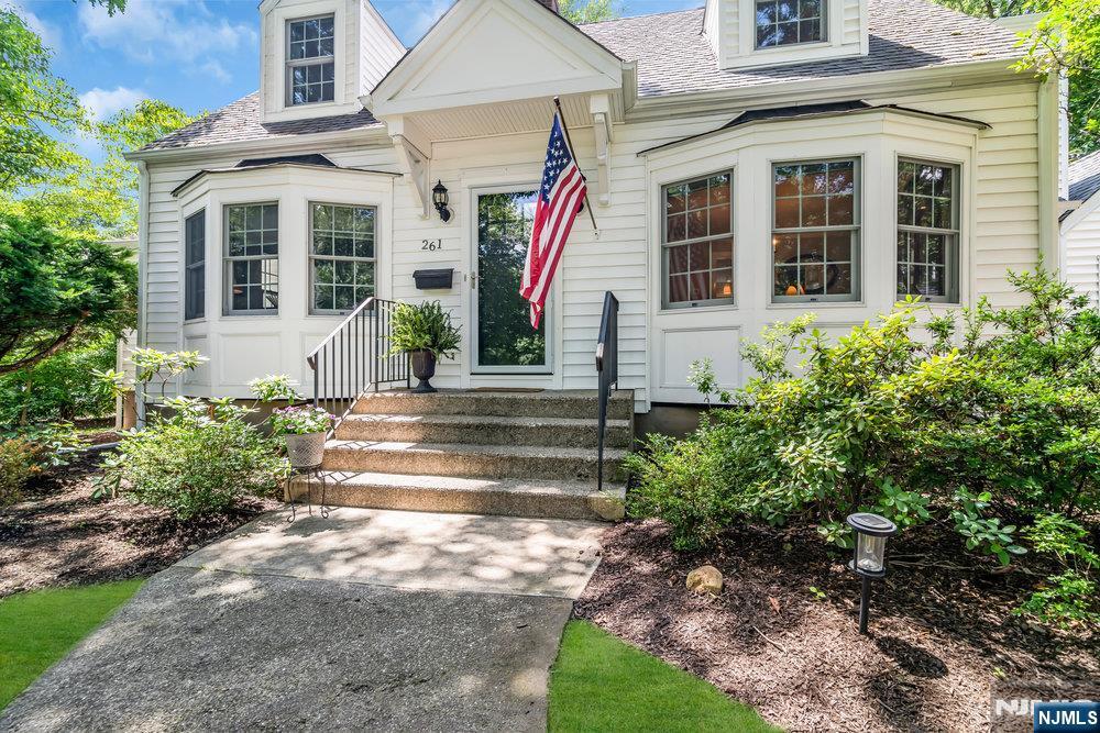 Property Photo: 261 N Franklin Turnpike NJ 07423