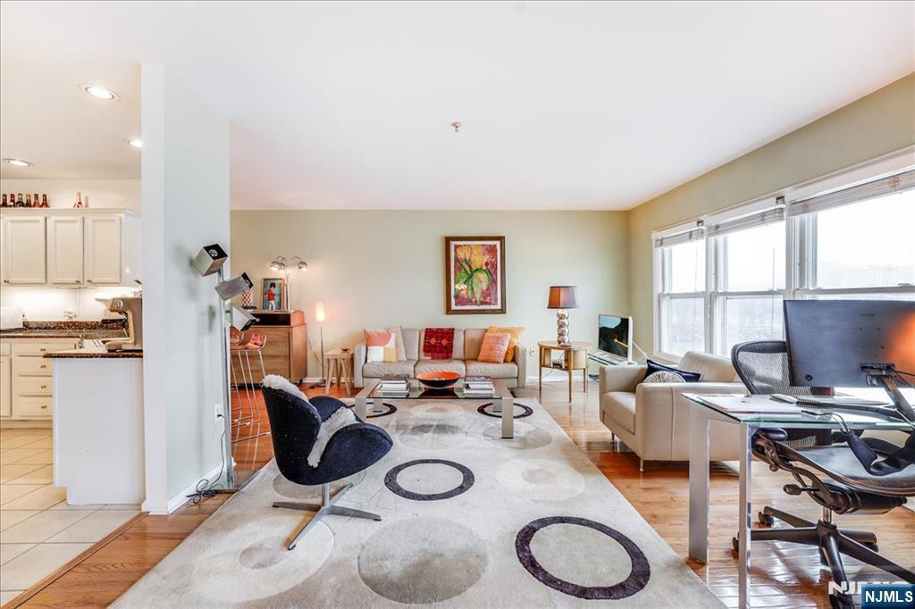 Property Photo: 252 The Promenade 252 NJ 07020