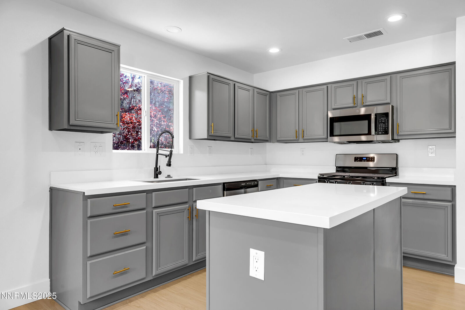 Property Photo:  8868 Silverkist Drive  NV 89506 