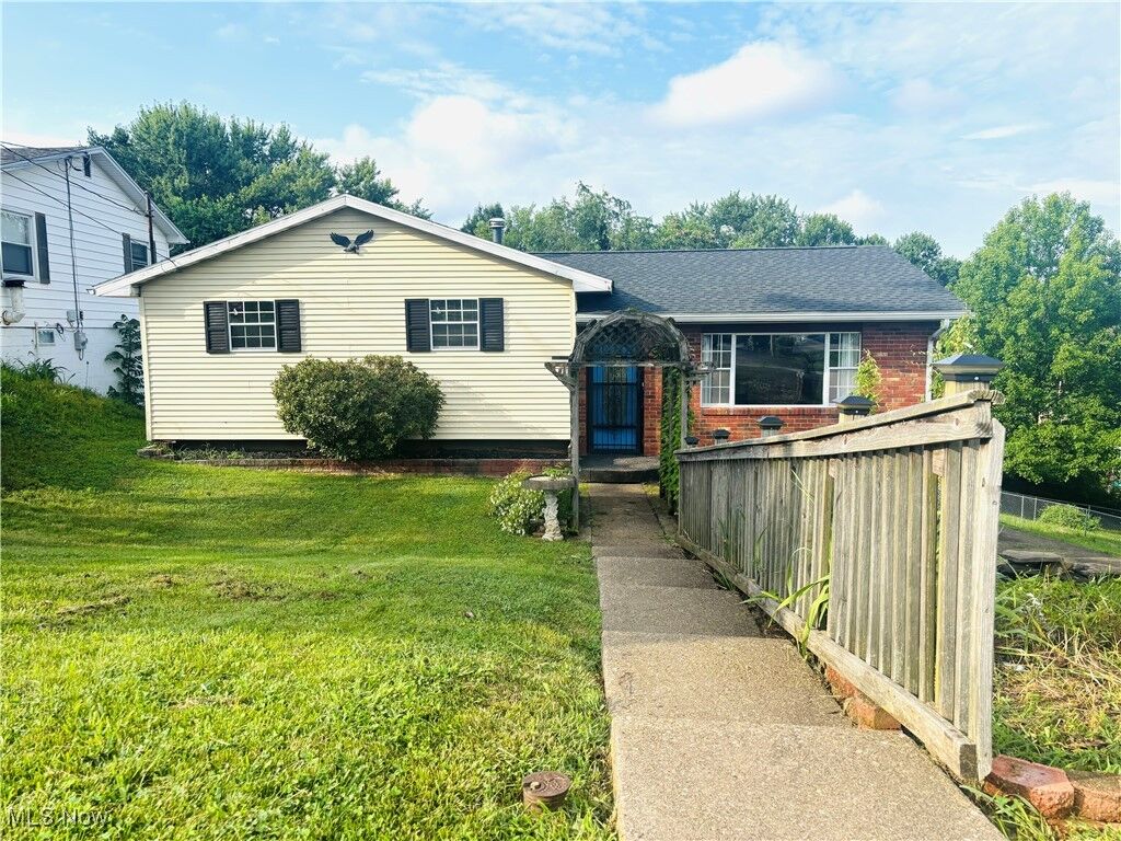 Property Photo:  101 Laramie Road  OH 45750 