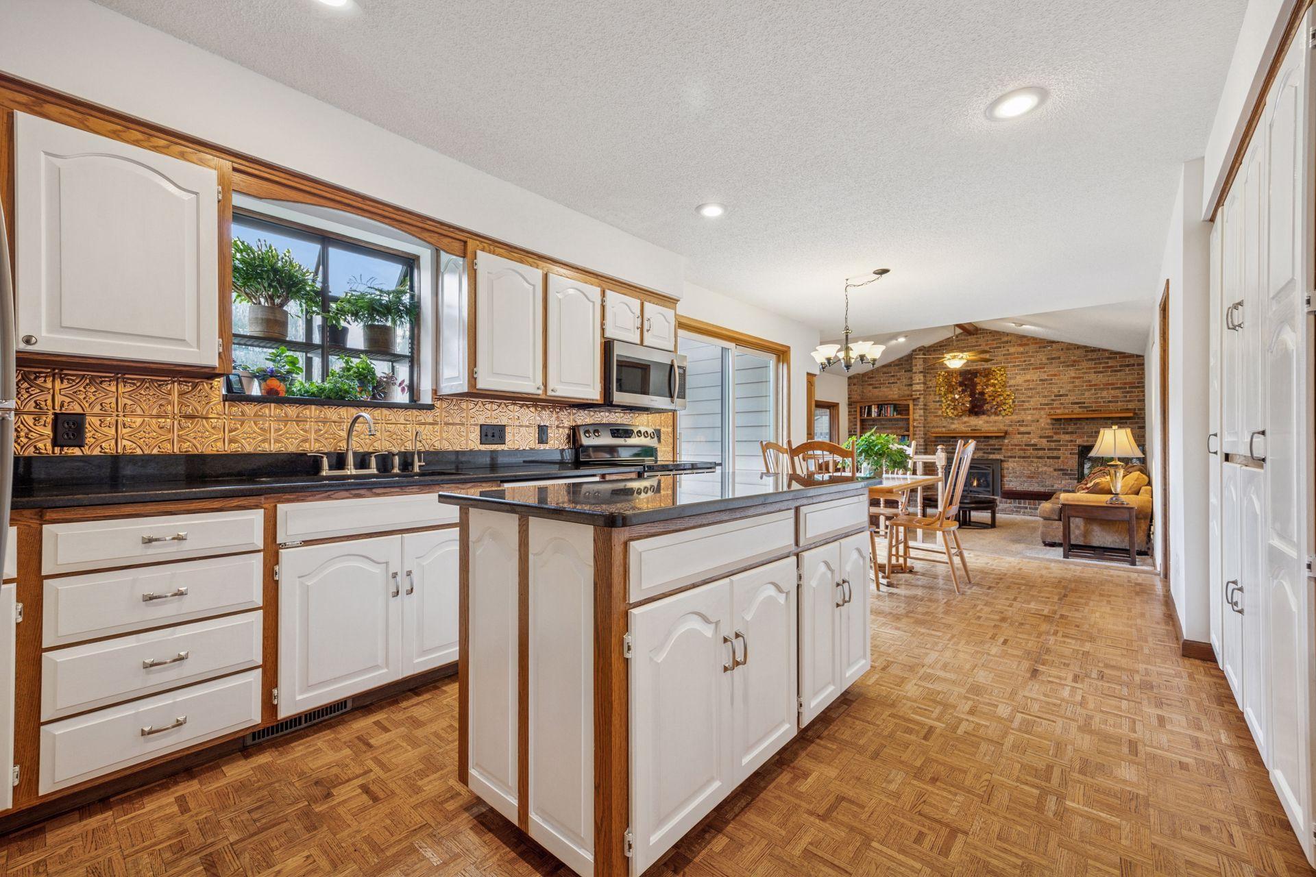 Property Photo:  13525 Oak Hill Court  MN 55346 