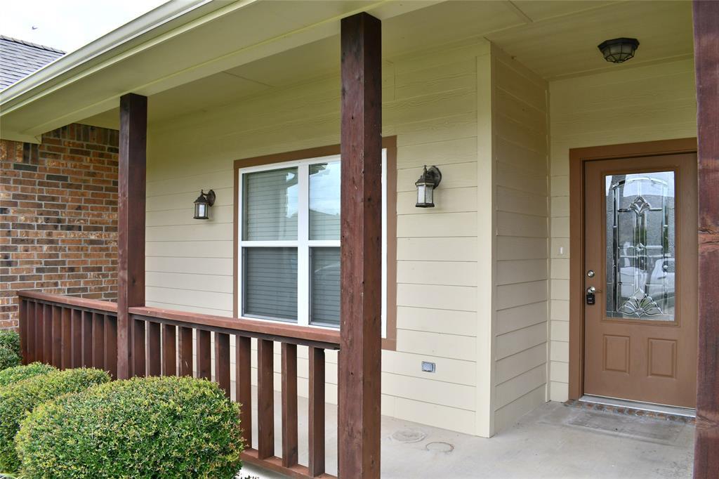 Property Photo: 1729 Round Rock Circle TX 75482