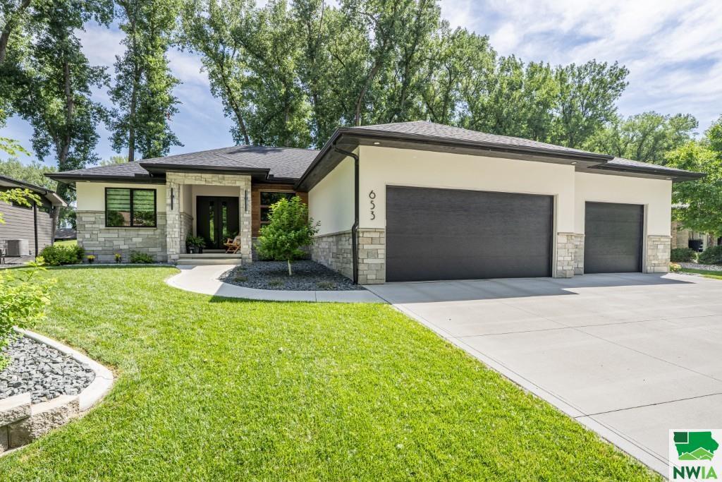 Property Photo:  653 E Sawgrass Trl  SD 57049 