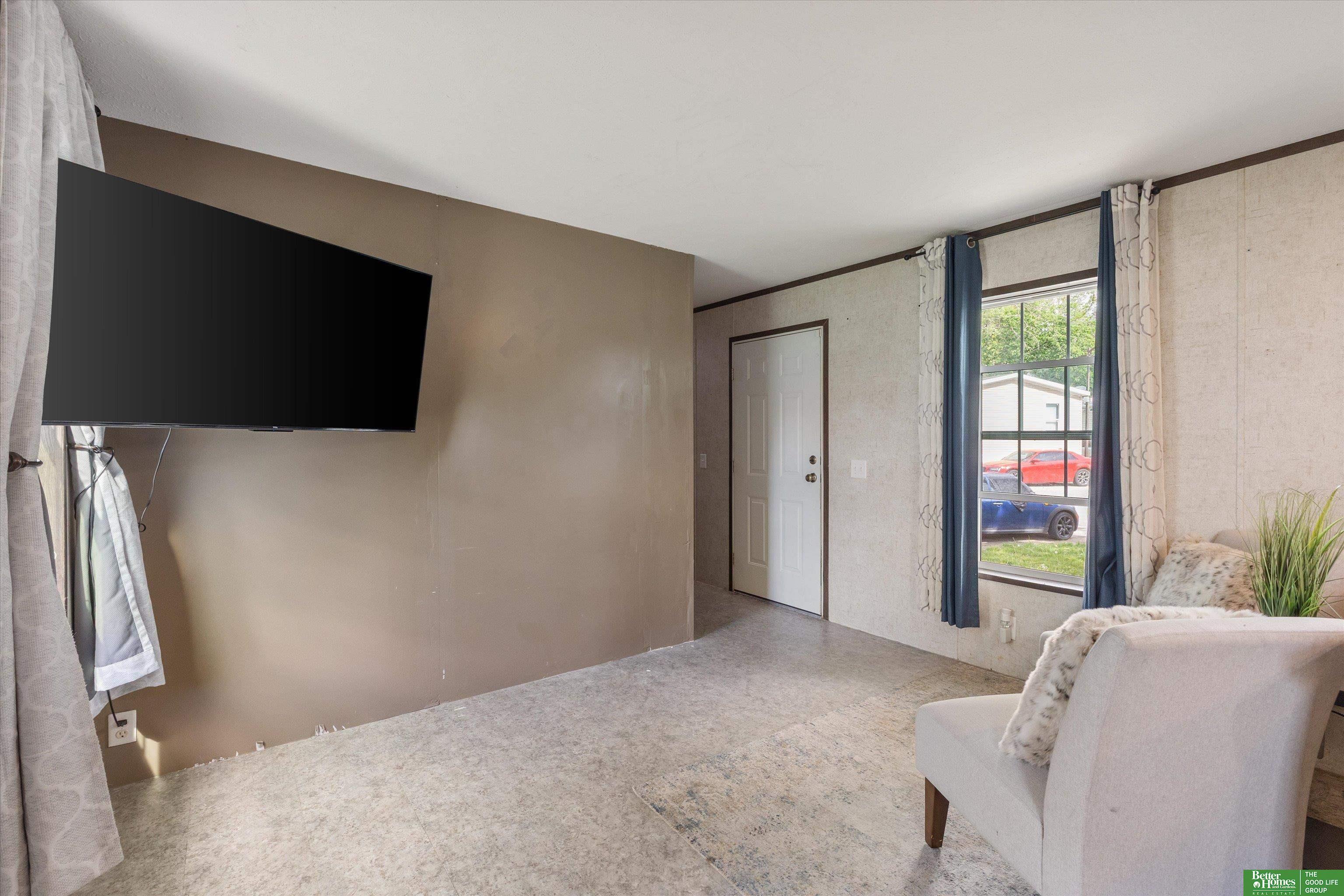 Property Photo: 2902 Hancock Street 35 NE 68005