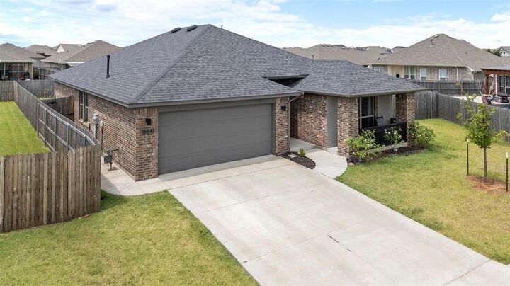 Property Photo: 18641 Como Drive OK 73012