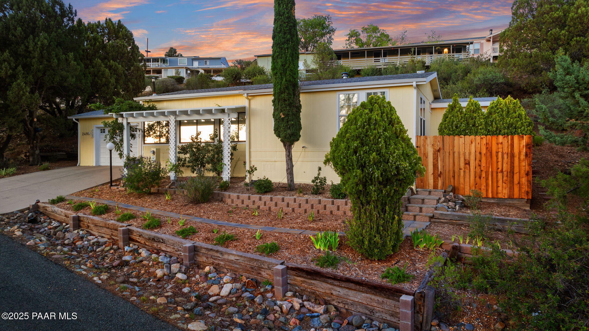 Property Photo: 2499 Hilltop Road AZ 86301
