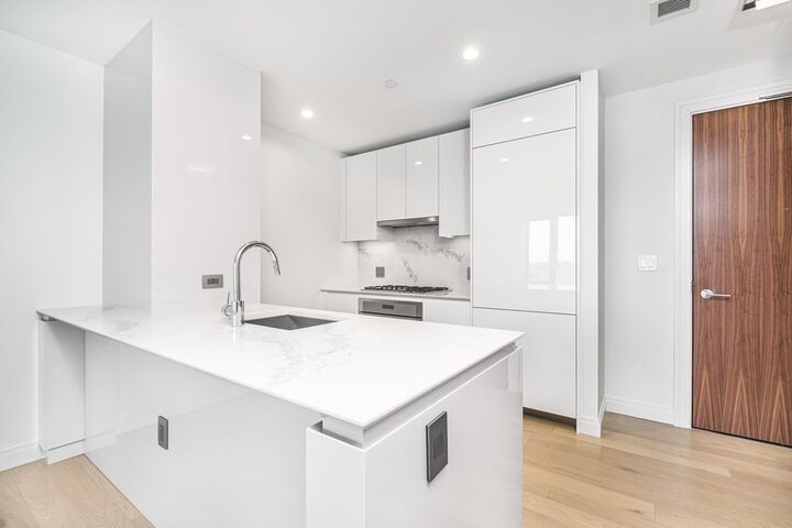 Property Photo:  133 Seaport Blvd 1112  MA 02210 