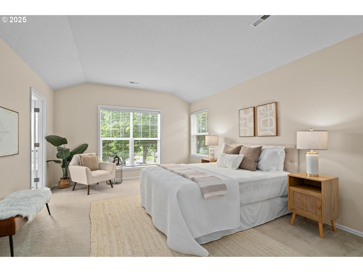 Property Photo: 11231 SW 27th Ave OR 97219
