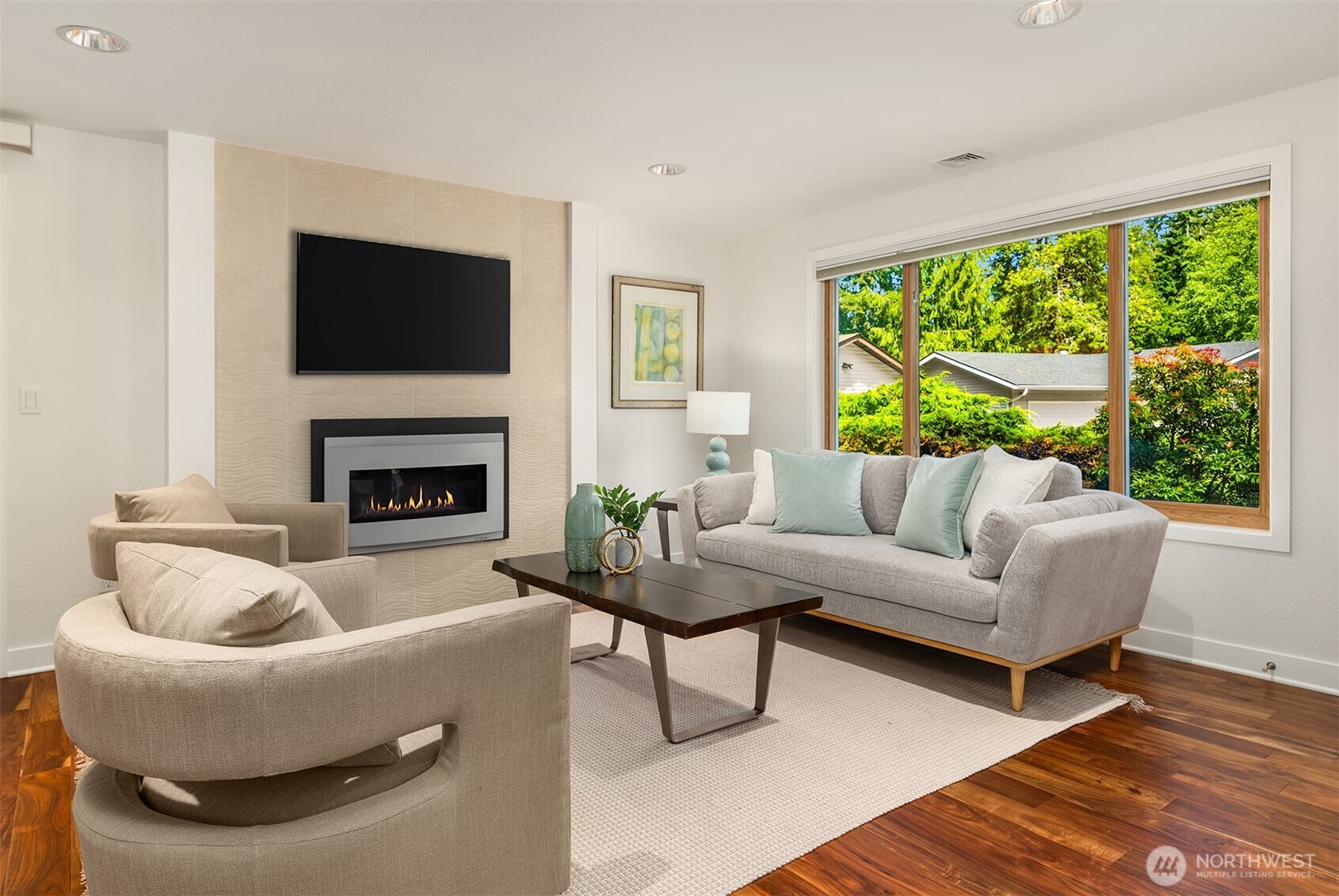 Property Photo: 16049 NE 106th Street WA 98052