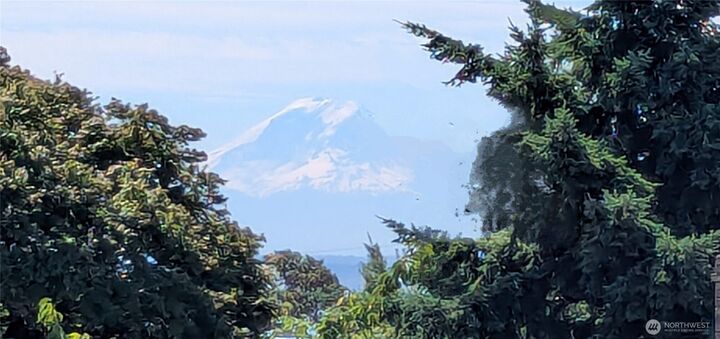 Property Photo:  2650 W Newton Street  WA 98199 