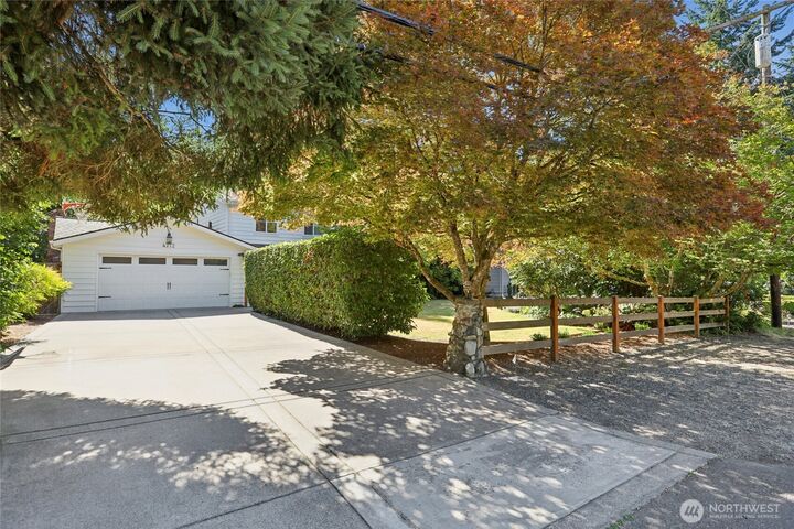 Property Photo: 4712 90th Avenue SE WA 98040