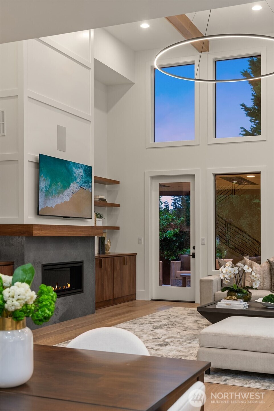 Property Photo: 4401 123rd Avenue SE WA 98006