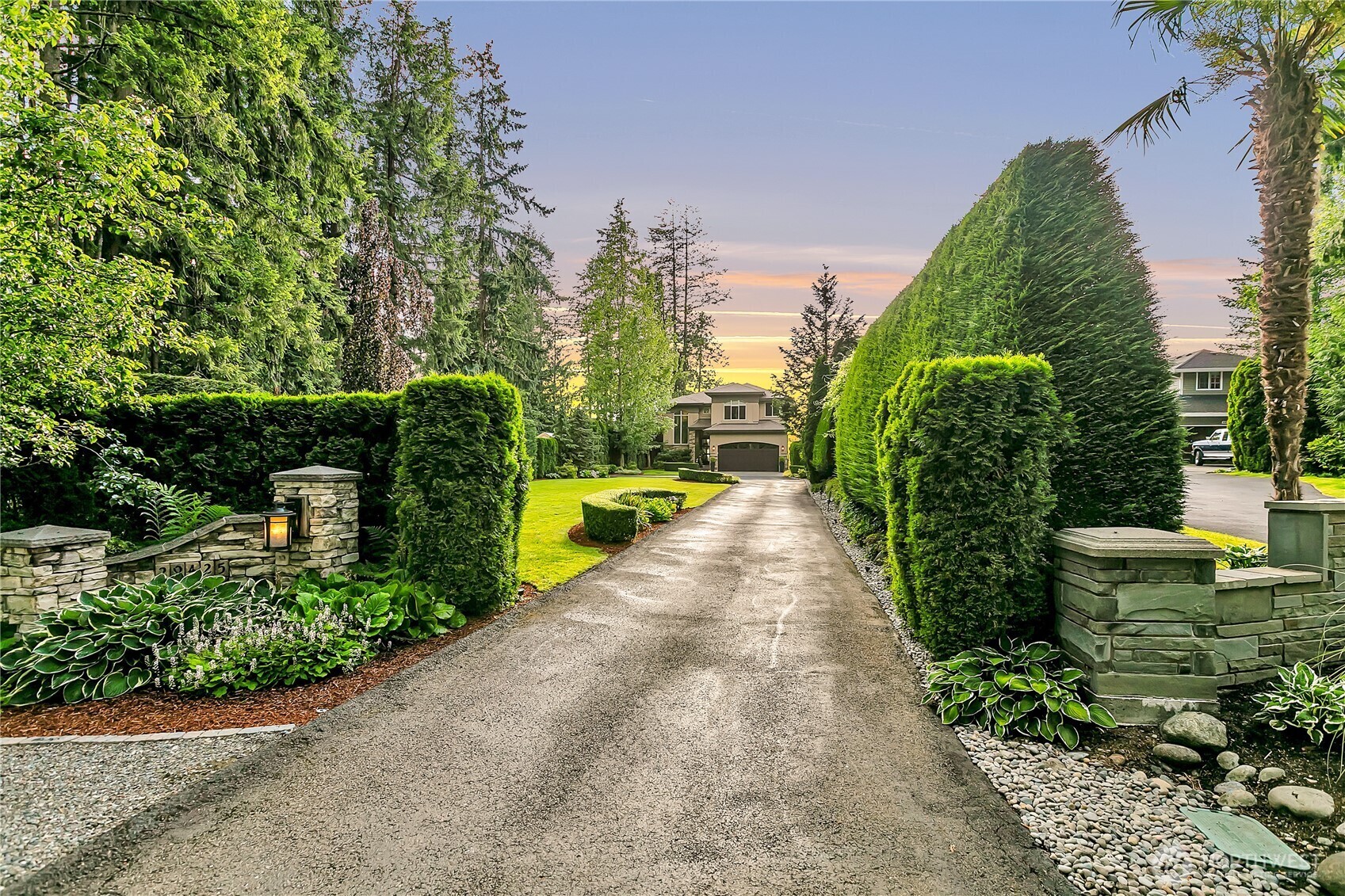 Property Photo: 29425 232nd Avenue SE WA 98010