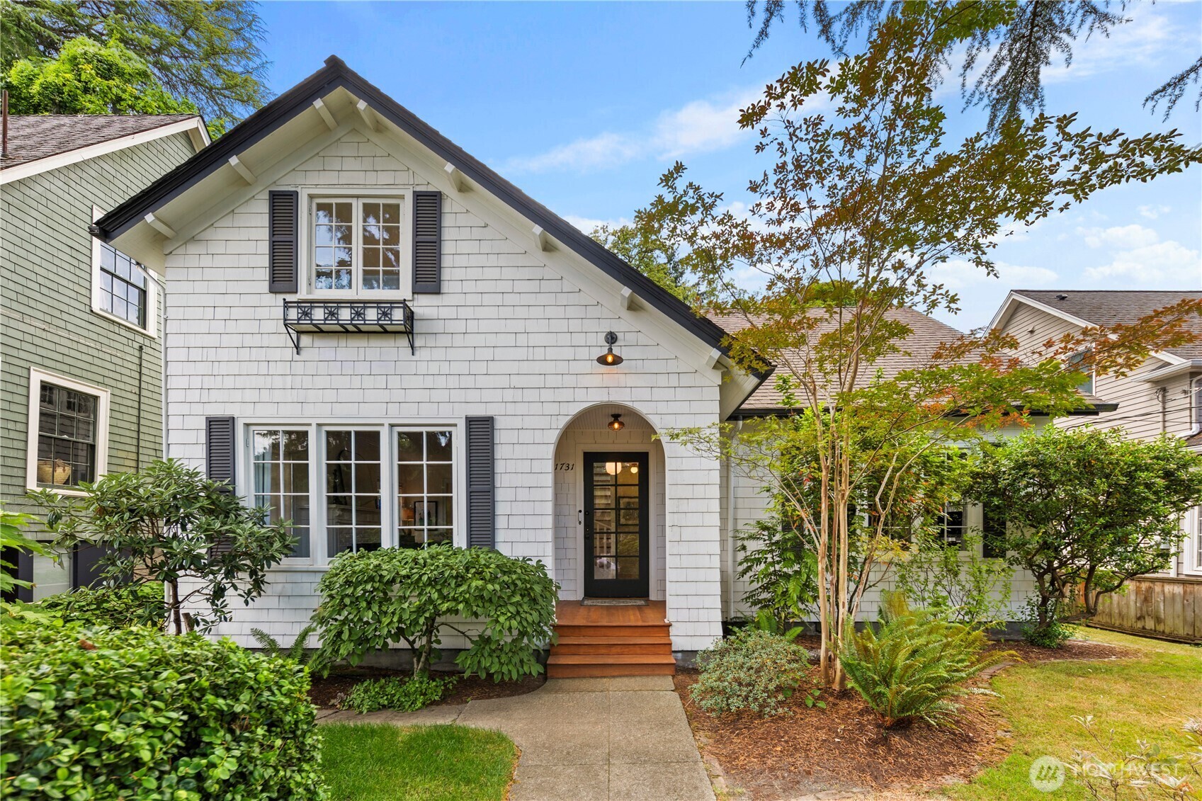 Property Photo: 1731 37th Avenue WA 98122