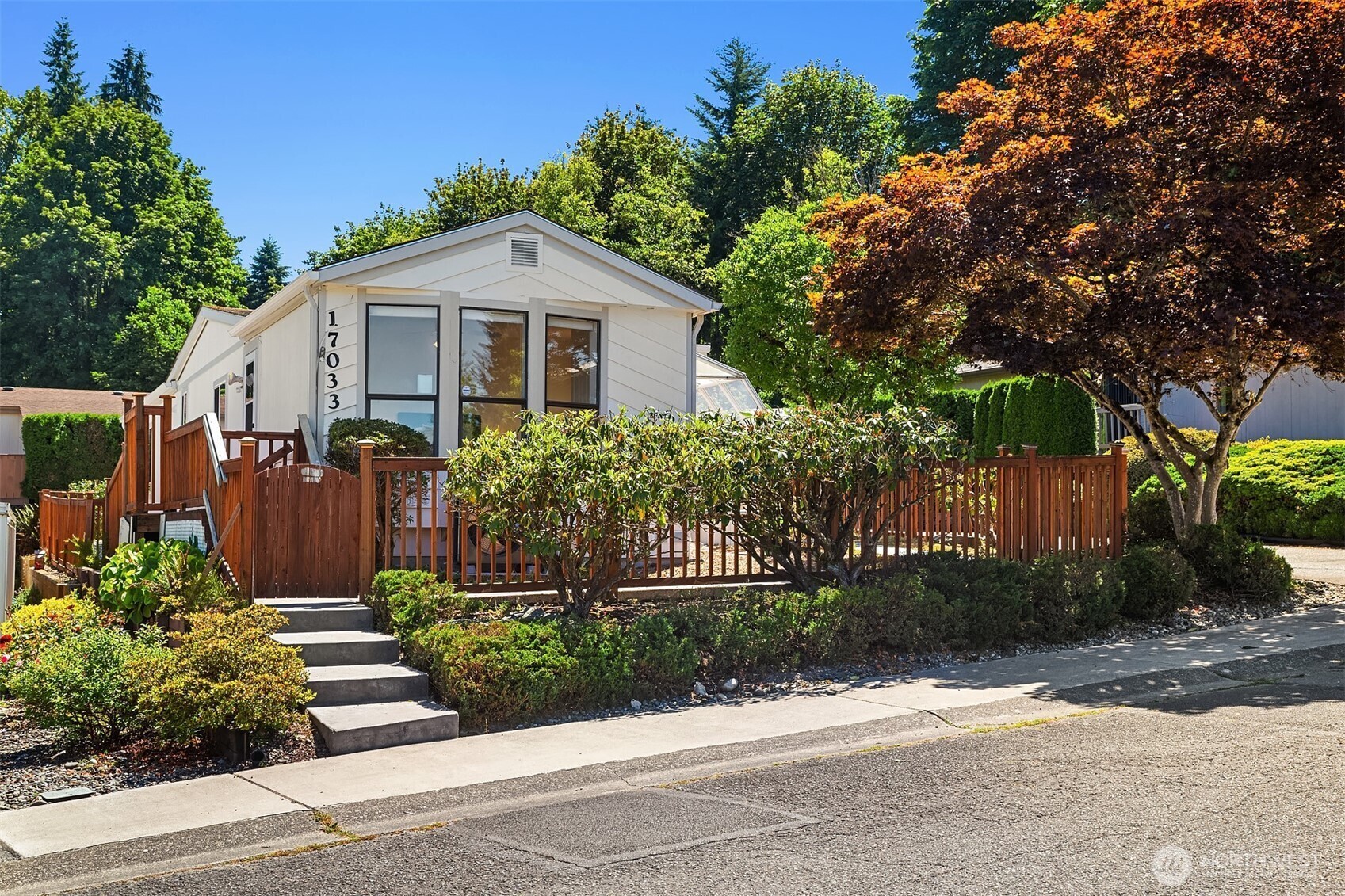 Property Photo:  17033  Woodcrest Drive NE  WA 98011 
