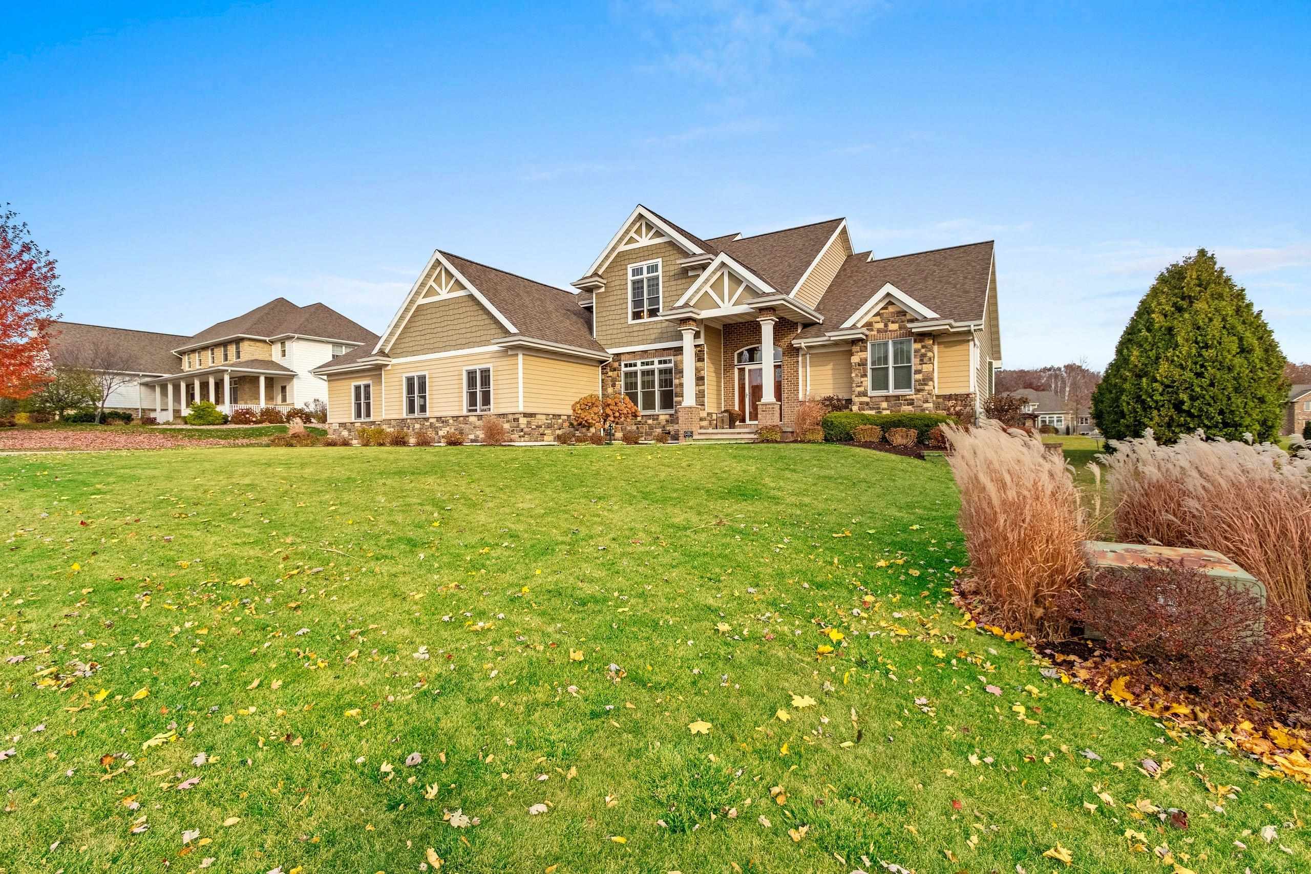 Property Photo:  1336 S Sedona Circle  WI 54155 