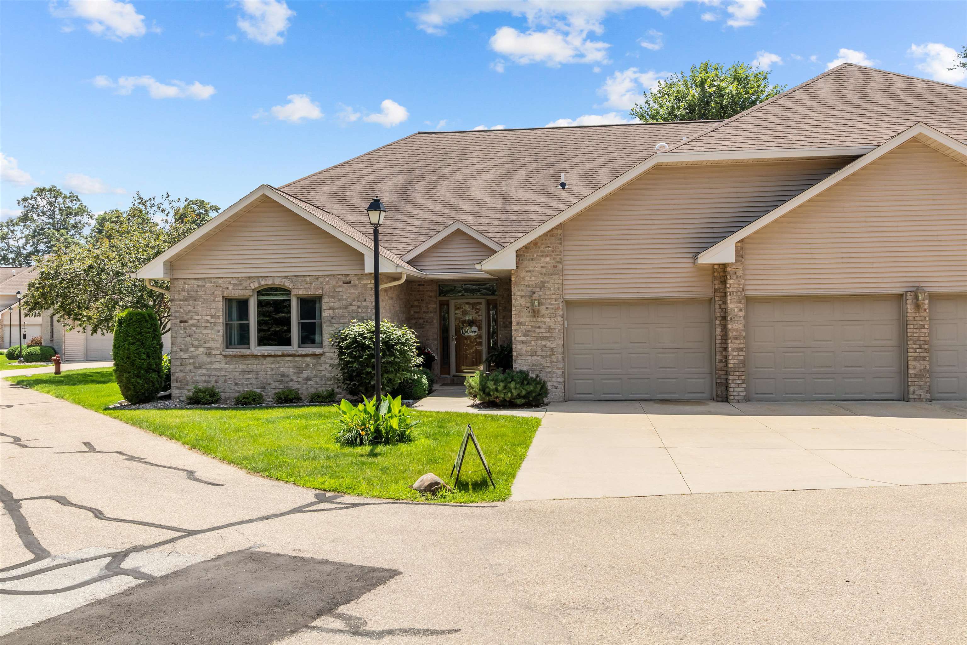 Property Photo: 945 Brighton Drive 3A WI 54952