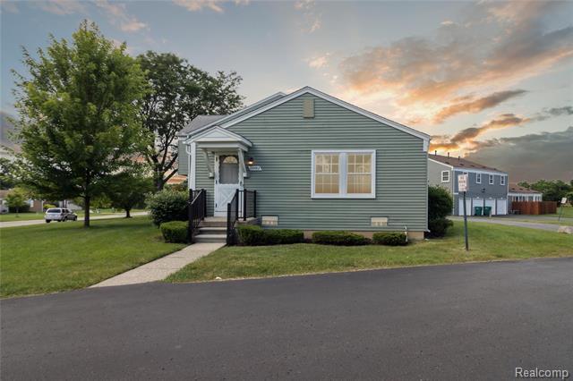Property Photo: 23562 N Rockledge MI 48375