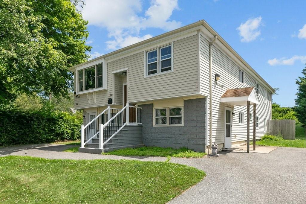 132 Maple Avenue  Middletown RI 02842 photo