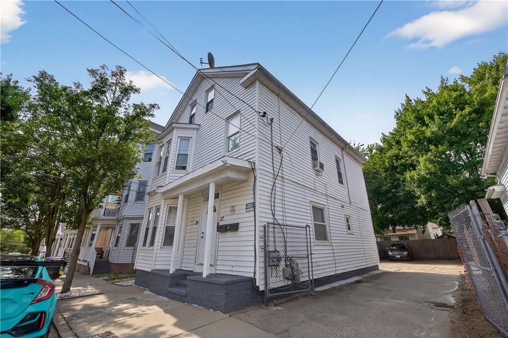 Property Photo:  37 Farragut Avenue  RI 02905