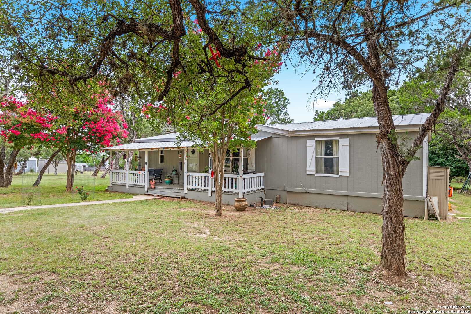 Property Photo: 193 Mills Lane TX 78063