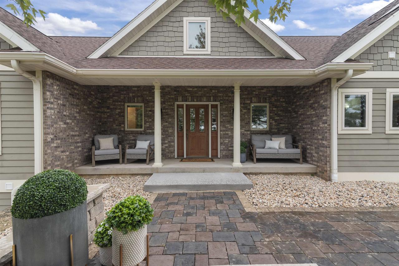 Property Photo:  2704 County Road I  WI 53506 
