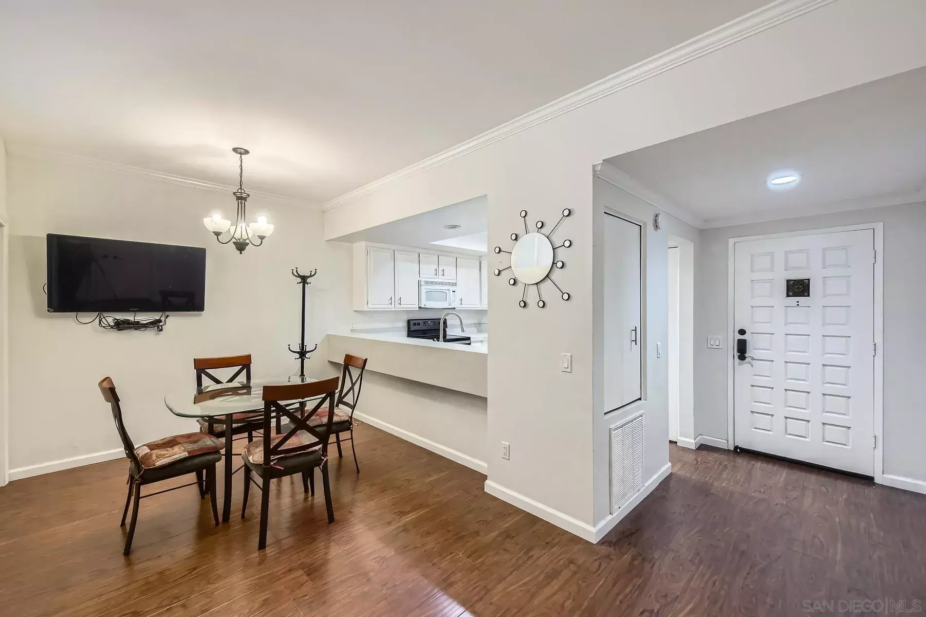 Property Photo: 4012 Nobel Dr 103 CA 92122