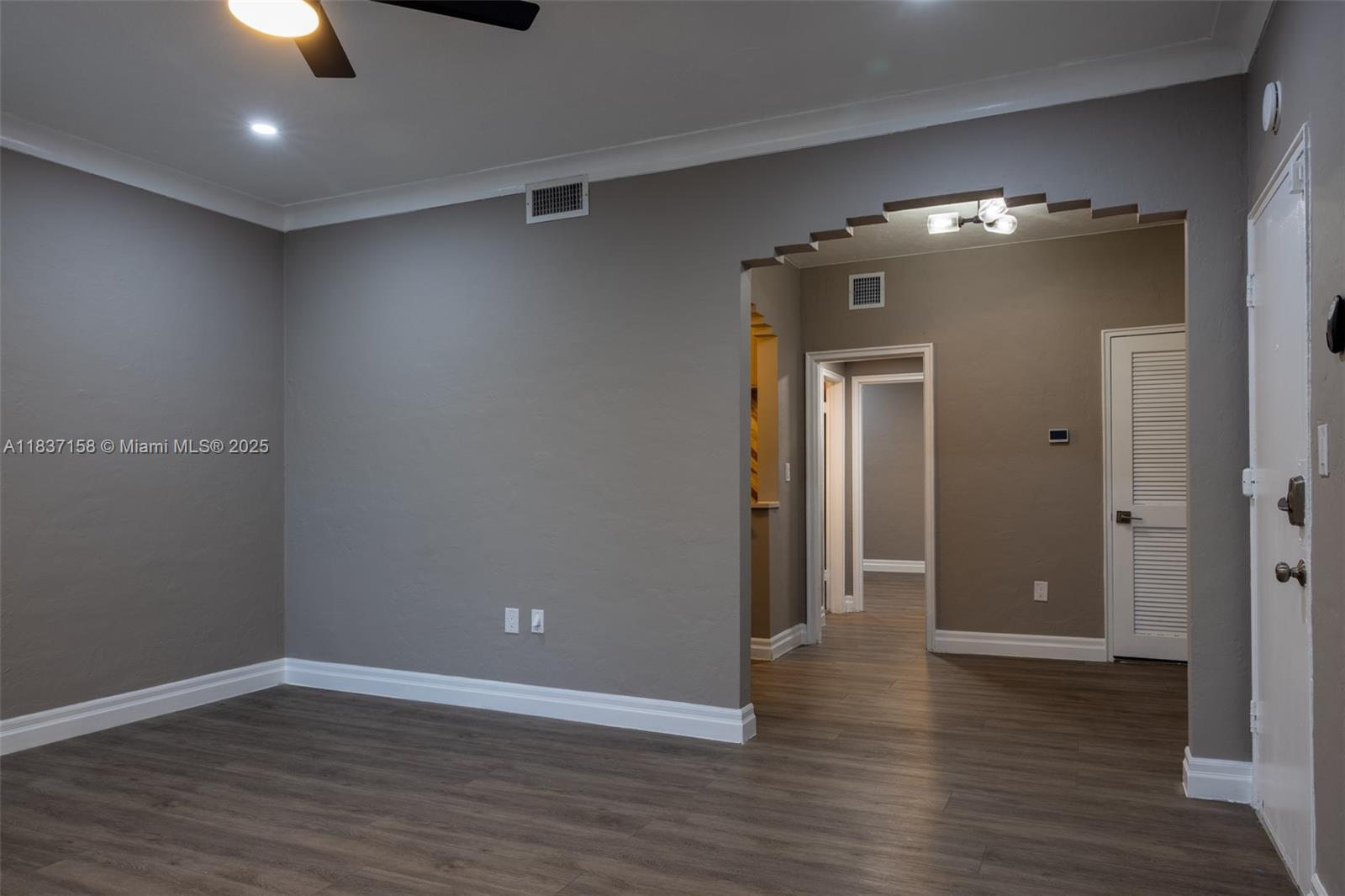 Property Photo: 1611 Euclid Ave 5 FL 33139