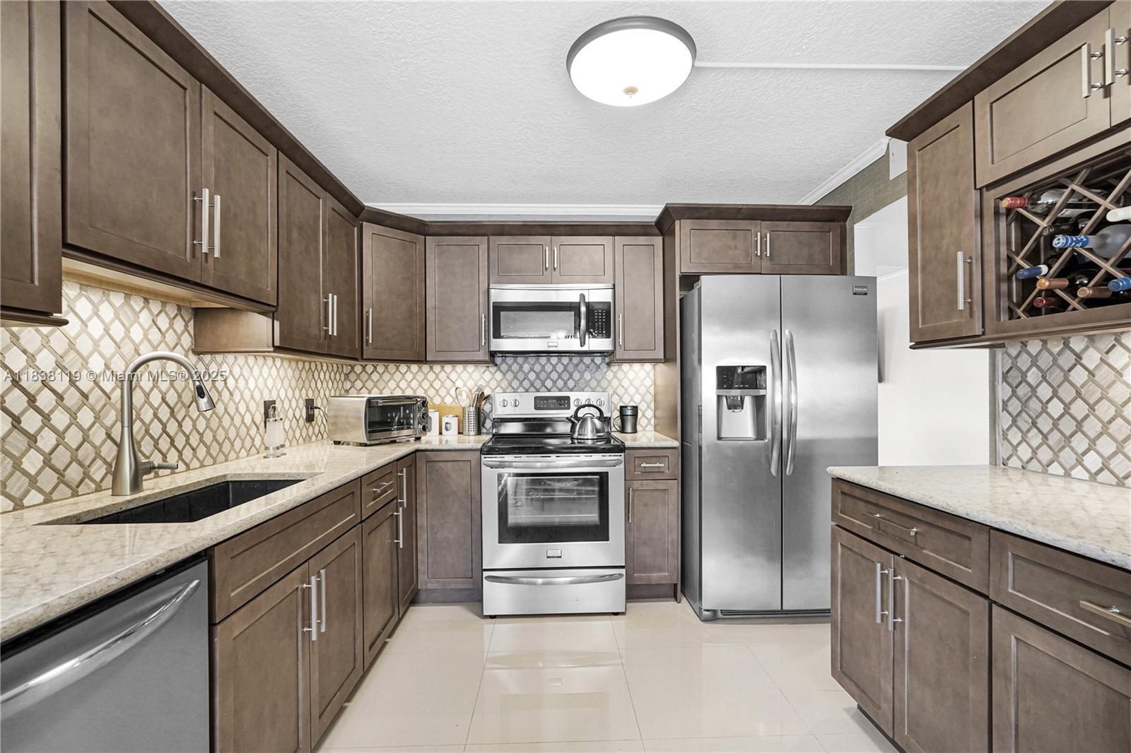 12650 SW 6th St 101K  Pembroke Pines FL 33027 photo