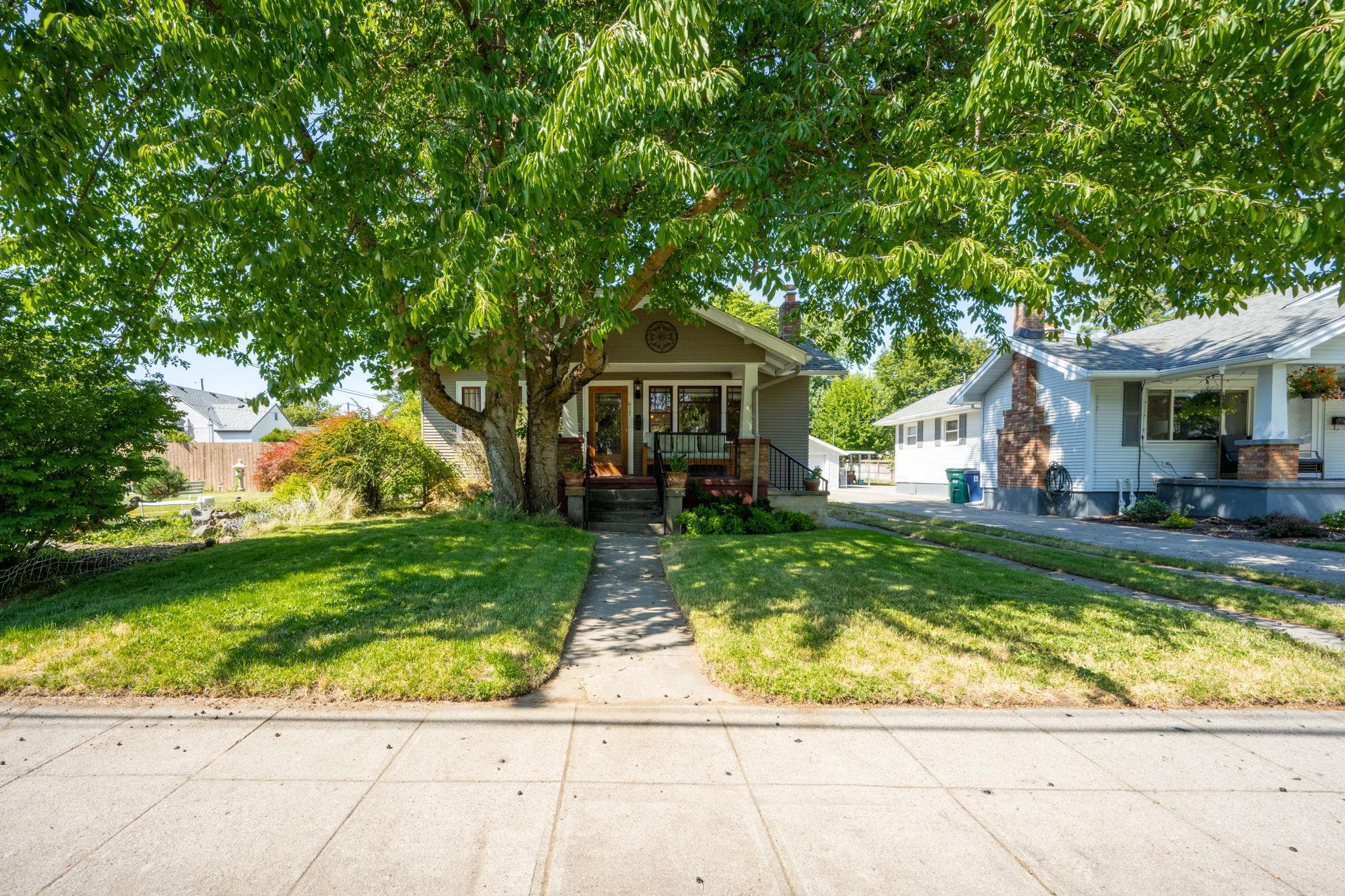 Property Photo: 617 E 34th Ave WA 99203