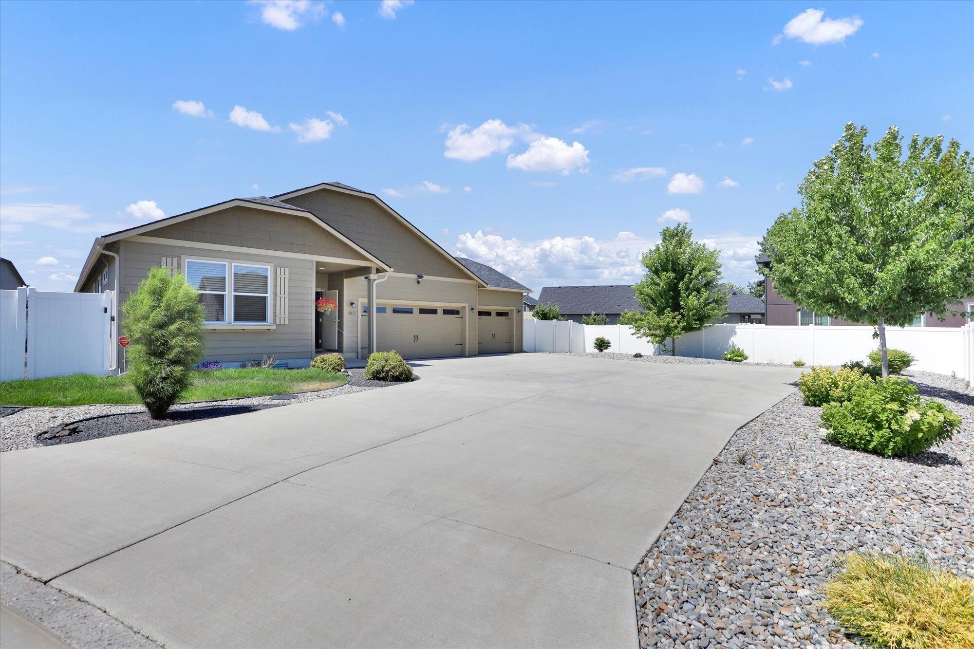 Property Photo: 8812 W Pirates Ct WA 99224