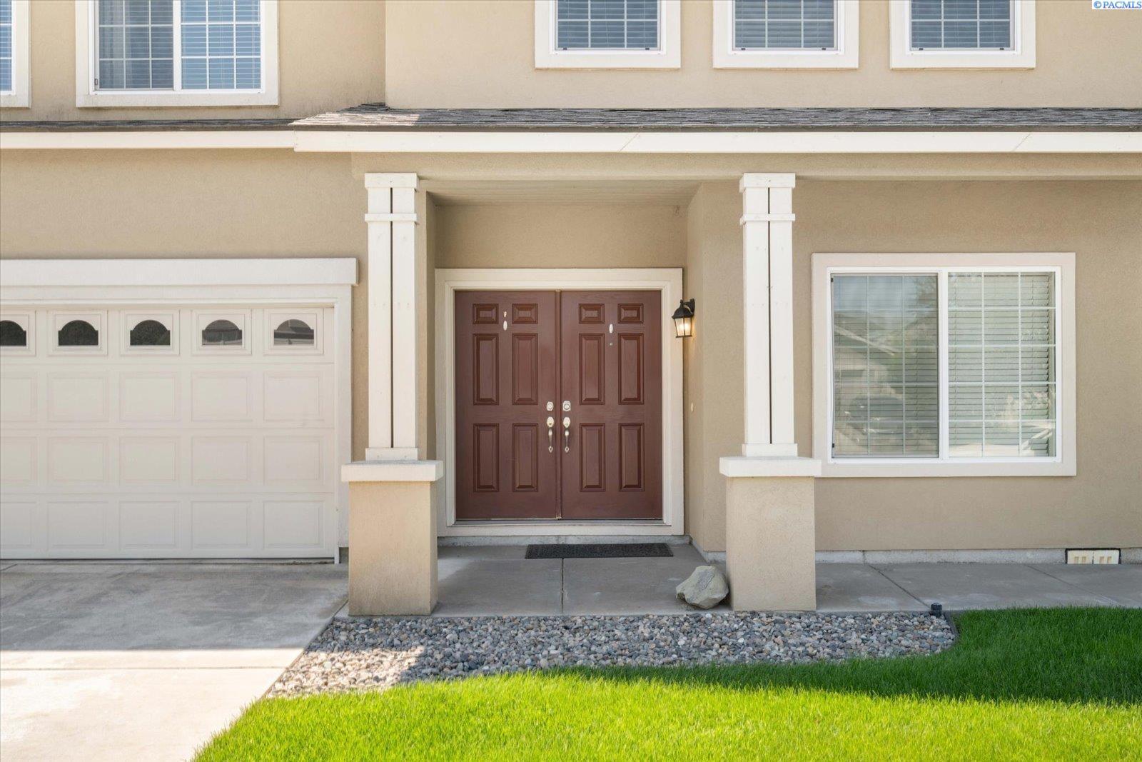 Property Photo: 5808 Pimlico Dr WA 99301