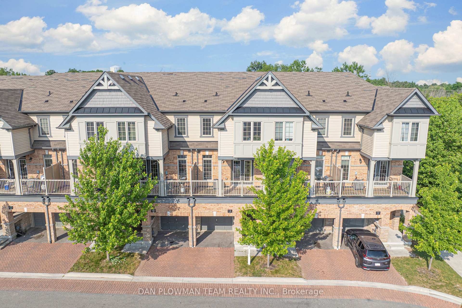 Property Photo: 285 Finch Avenue 14 ON L1V 0E6
