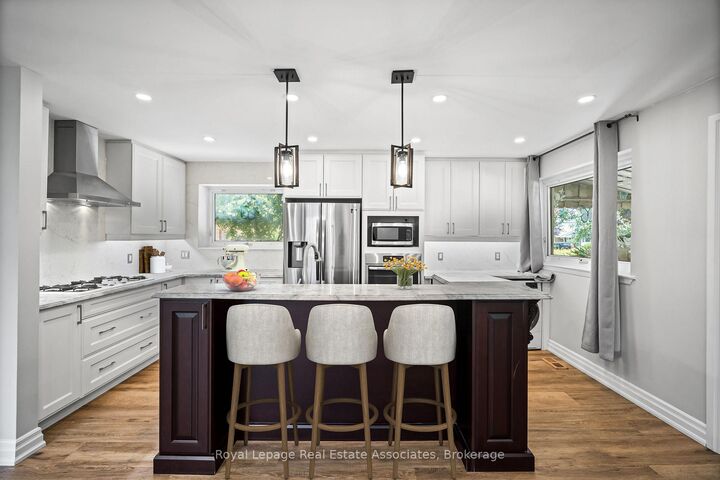 Photo de la propriété: 168 Tidey Avenue ON L7J 1V6