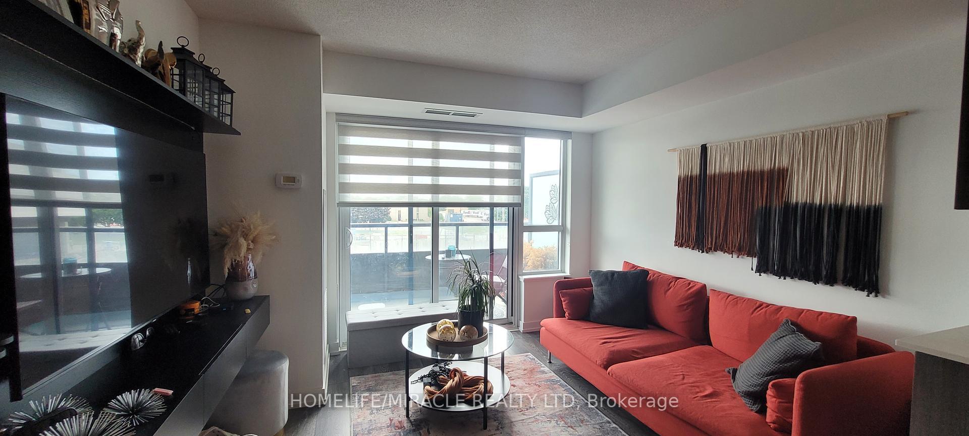 Photo de la propriété: 1455 Celebration Drive 302 ON L1W 1L8