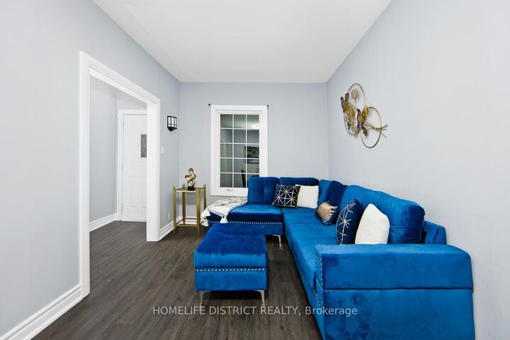 Property Photo:  26 Brock Street E  ON L1G 1R9 