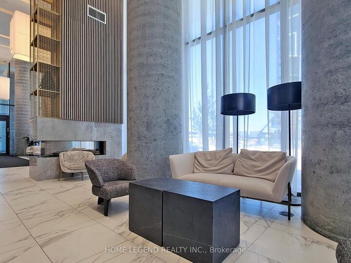 Property Photo:  950 Portage Parkway 4607  ON L4K 0J7