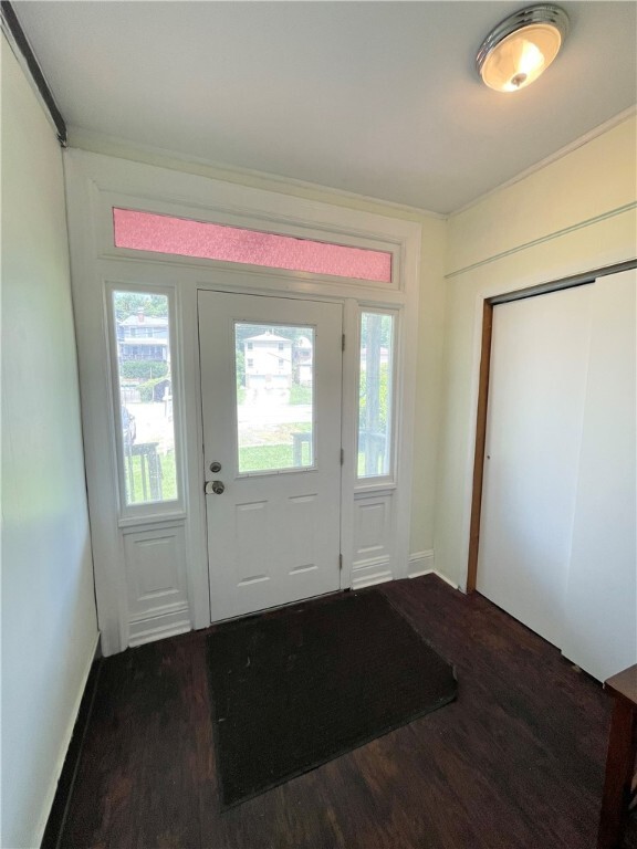 Property Photo: 617 Center Ave 1 PA 15229