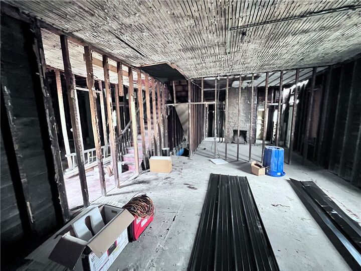 Property Photo:  1300 Arlington Ave  PA 15210 