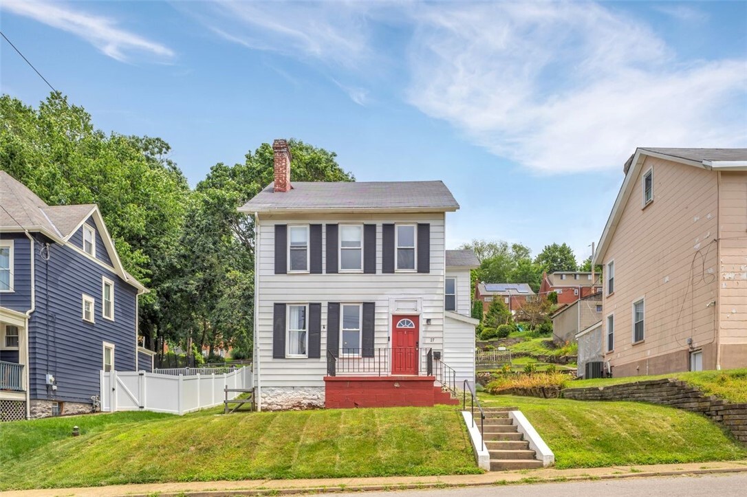Property Photo: 27 Danvers Ave PA 15205