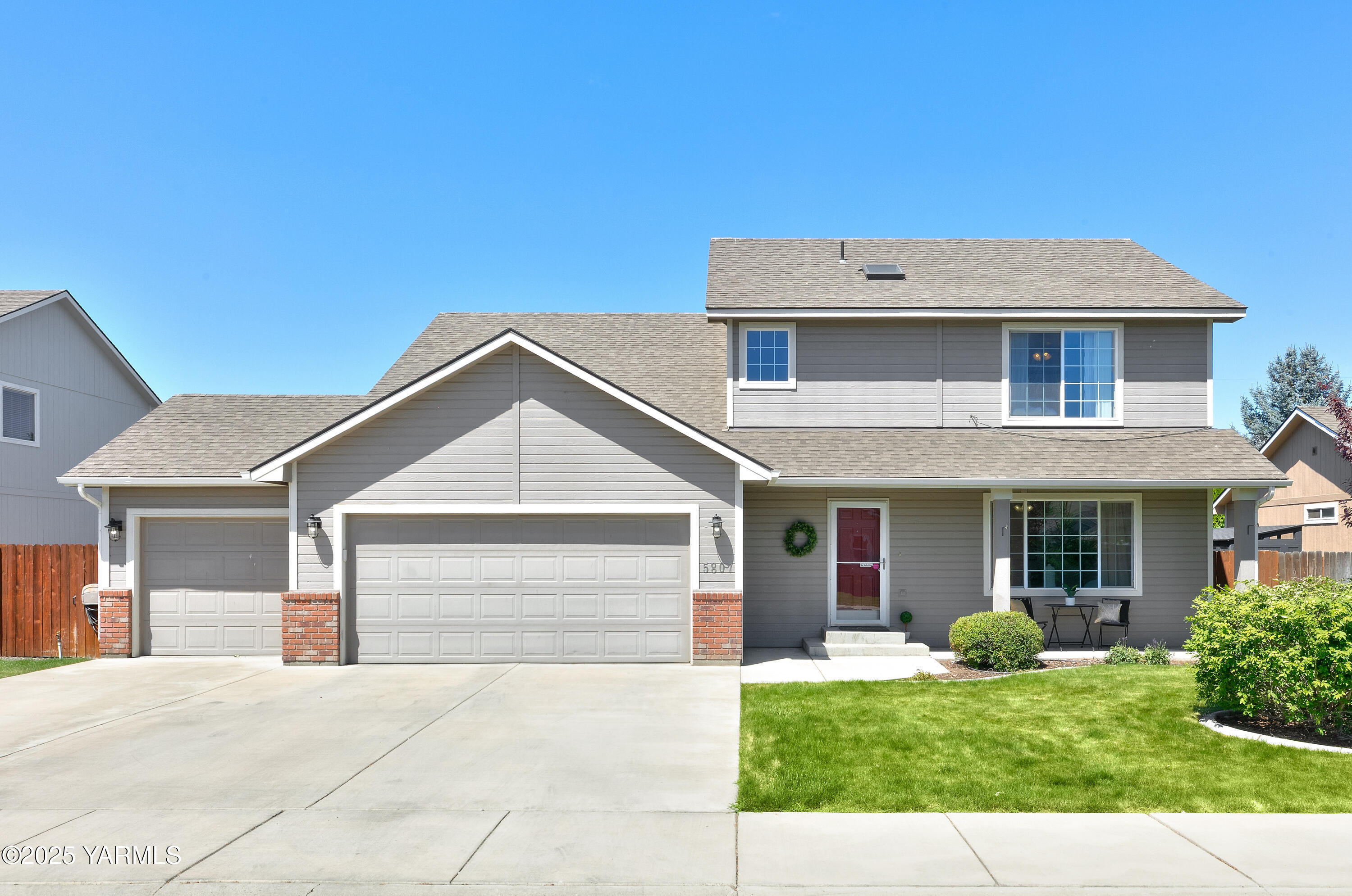Property Photo:  5807 W Whatcom Ave  WA 98903 
