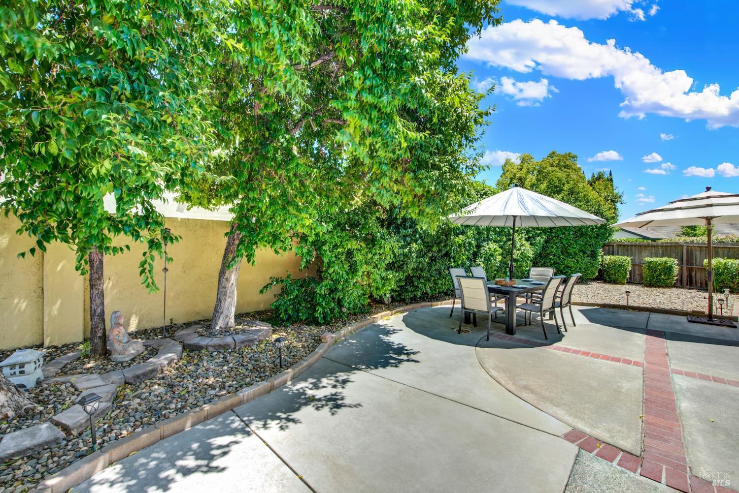 Property Photo: 601 Fox Pointe Road CA 95687